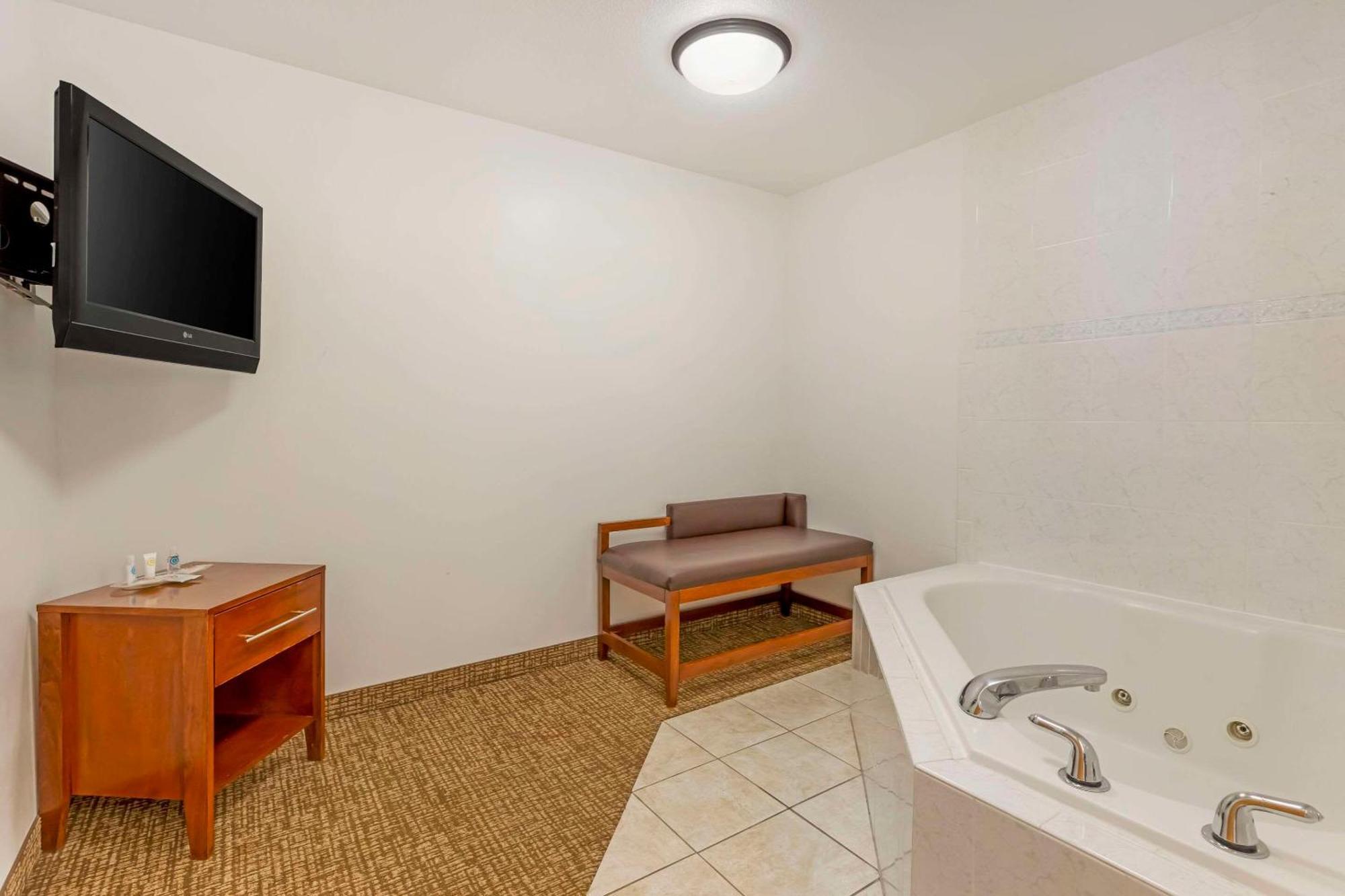 Comfort Suites לונגמונט מראה חיצוני תמונה